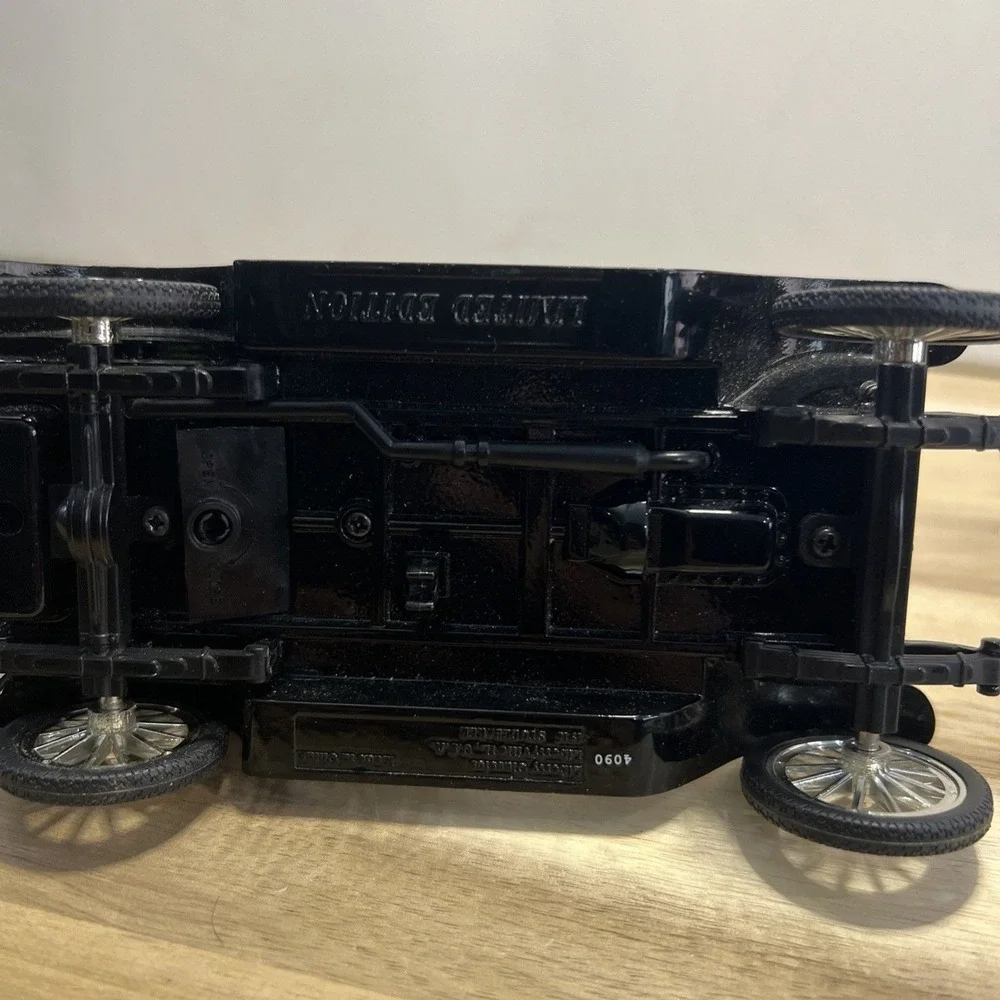 Liberty classic spec die cast coin bank 1916‎